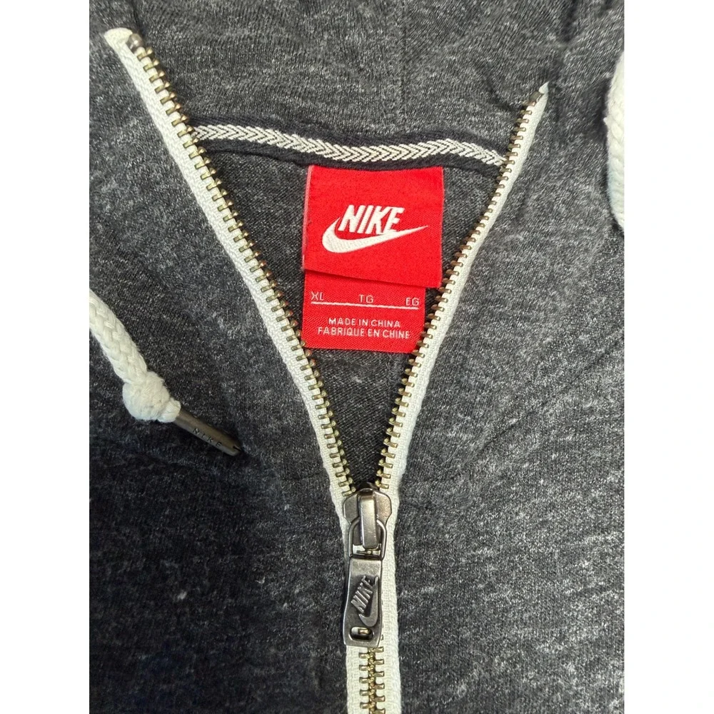 Nike sportswear gym
